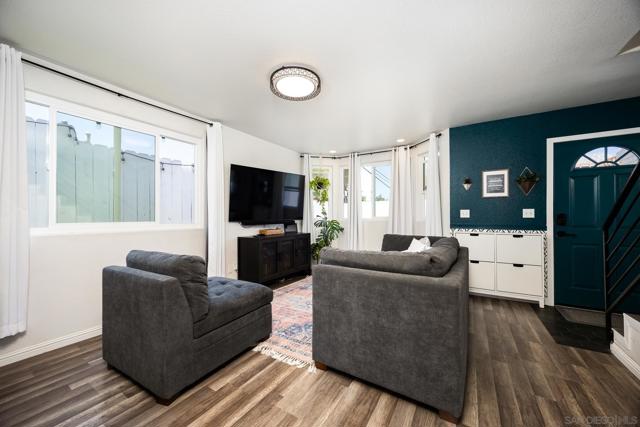5778 Cumberland St, San Diego CA: https://media.crmls.org/mediaz/fcfb354b-3cce-4ac0-a212-6a5cf435a3c8.jpg