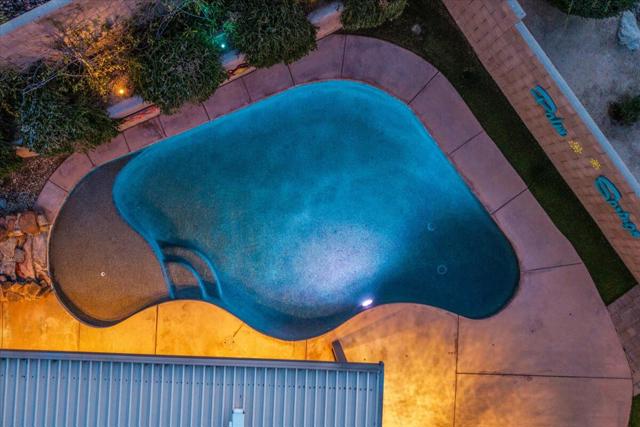 1121 Palmas, Palm Springs CA: https://media.crmls.org/mediaz/fcfb6da0-7e99-46df-8af7-a4dd6b9c8742.jpg