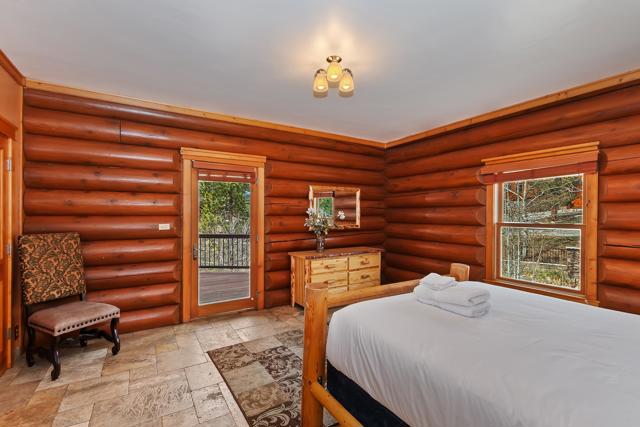 42400 Eagle Ridge, Big Bear CA: https://media.crmls.org/mediaz/fcfc3874-2813-4ba1-94d3-6a9e1f7de360.jpg
