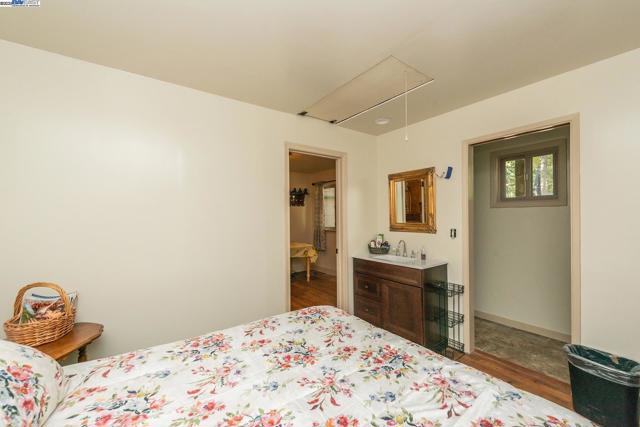851 Mountain Aire Lane, Trinity Center CA: https://media.crmls.org/mediaz/fcfcc516-a34e-4c3a-85c8-a28366bf63bf.jpg
