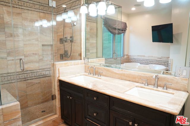 4212 Don Alanis Place, Los Angeles CA: https://media.crmls.org/mediaz/fcfd3572-efaf-4138-a4f0-d1a1ea303638.jpg