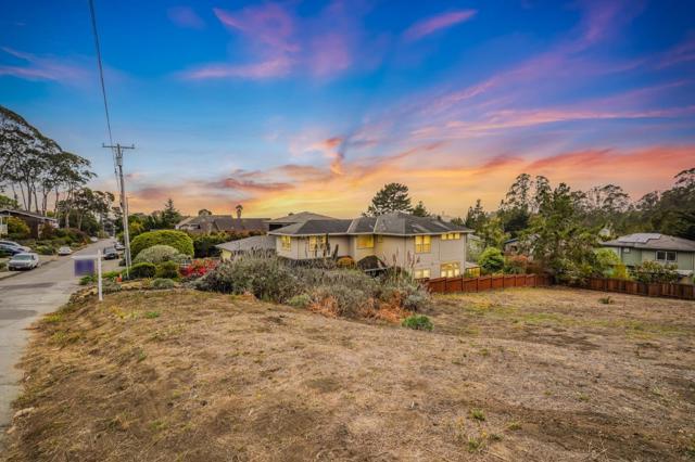 0 Avenue Granada, El Granada CA: https://media.crmls.org/mediaz/fcfe6b1e-bc79-4ef2-a575-b96c72c73f5b.jpg