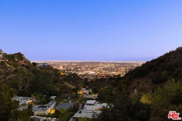 4 Bed Home for Sale in Los Angeles, California