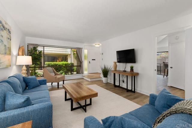Detail Gallery Image 3 of 31 For 836 S Sierra, Solana Beach,  CA 92075 - 2 Beds | 2/1 Baths