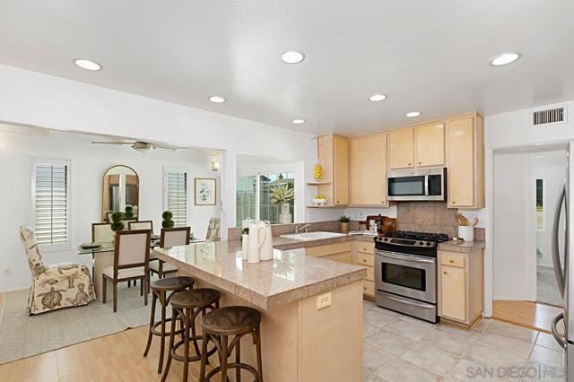4755 Cather Ave, San Diego CA: https://media.crmls.org/mediaz/fd00f7be-c86e-4ef7-b392-099483b6f650.jpg