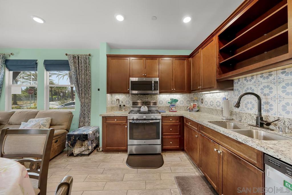 1545 Crown Ln #6