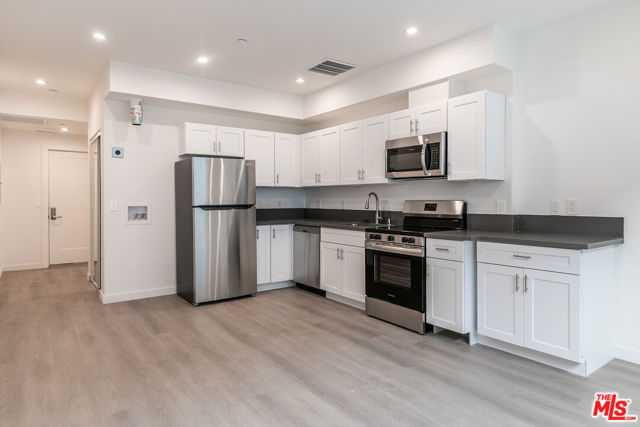 1227 N Berendo Street, Los Angeles CA: https://media.crmls.org/mediaz/fd01774d-da4b-4452-9a87-bb3793cbf64b.jpg
