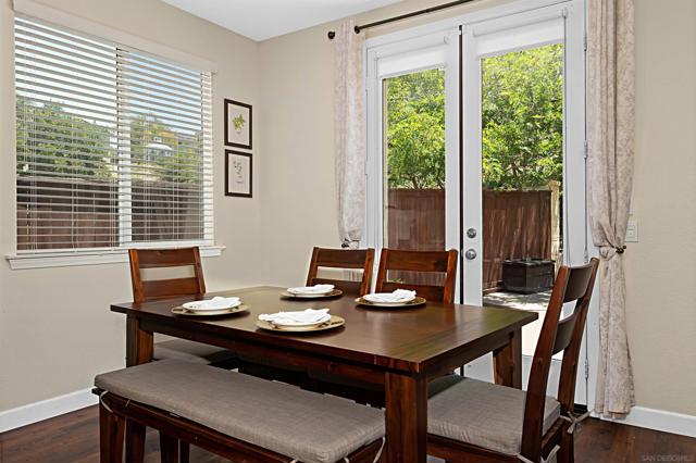 1104 Parkview Dr, Oceanside CA: https://media.crmls.org/mediaz/fd01cd22-70d4-41cc-a9d5-a9b5918ba525.jpg