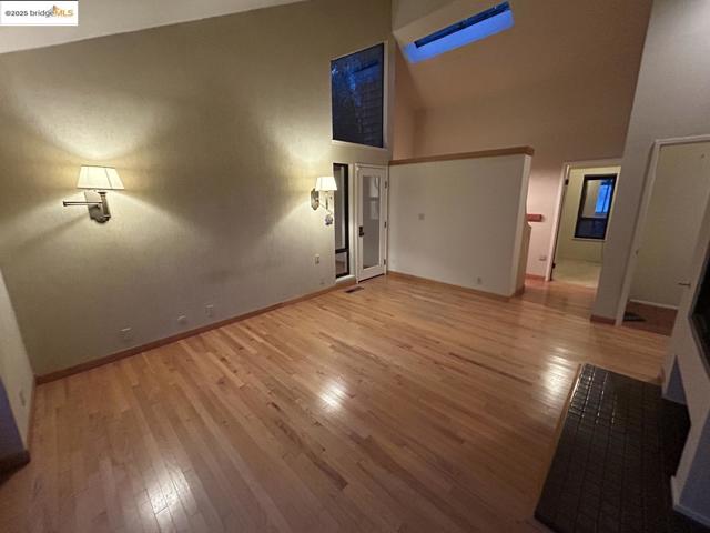 371 Montair DR, Danville CA: https://media.crmls.org/mediaz/fd02370b-baca-488e-9d89-356909c6acc3.jpg