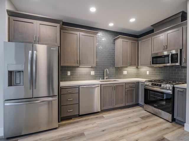 116 Aptos Village Way, Aptos CA: https://media.crmls.org/mediaz/fd0266d1-5232-4811-904f-cb6e4a55c851.jpg