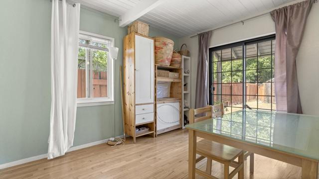 848 Kenneth Avenue, Campbell CA: https://media.crmls.org/mediaz/fd039db8-51bd-42d0-bc11-d2e30eb66f4c.jpg