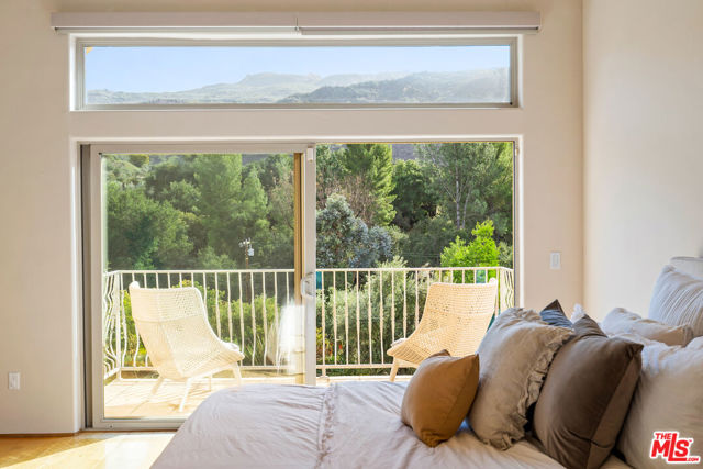 2175 Cold Canyon Road, Calabasas CA: https://media.crmls.org/mediaz/fd03be9b-9534-4e47-8bf3-0a6275fa21f4.jpg