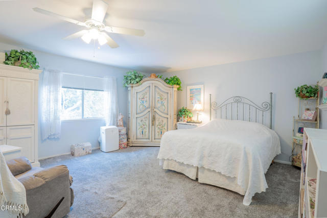 1584 Prima Ct, Camarillo CA: https://media.crmls.org/mediaz/fd03d733-325c-40d2-b866-278cf501f28d.jpg