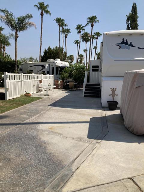 69411 Ramon Road, Cathedral City CA: https://media.crmls.org/mediaz/fd0416c2-c77c-4832-8f04-291d23f043ba.jpg