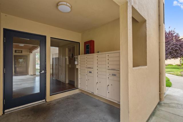 918 Beach Park Boulevard, Foster City CA: https://media.crmls.org/mediaz/fd04a97e-dd5d-4c55-b904-09a3ad056a81.jpg