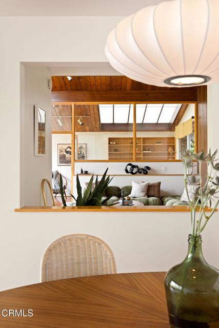 1256 Club House Drive, Pasadena CA: https://media.crmls.org/mediaz/fd051eb8-f07c-4f2c-91be-eae2367ee3d8.jpg