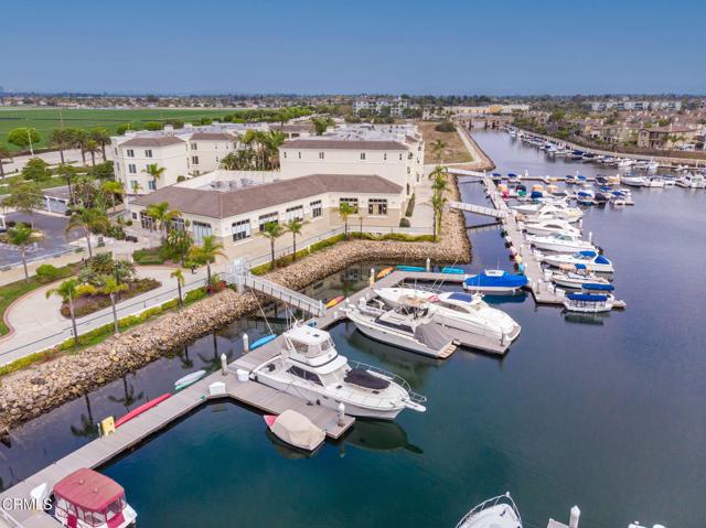 4256 Tradewinds Drive, Oxnard CA: https://media.crmls.org/mediaz/fd053e02-afeb-4850-90dc-a6c2b182aef8.jpg