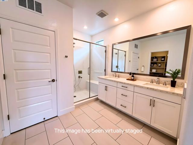 10349 Baldy Dr, Stockton CA: https://media.crmls.org/mediaz/fd057e61-6d61-42ac-b09b-4ec6d2c8579d.jpg