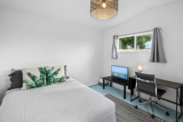 4407 Dakota Drive, San Diego CA: https://media.crmls.org/mediaz/fd05f867-6669-4931-bbfc-d940df4071de.jpg