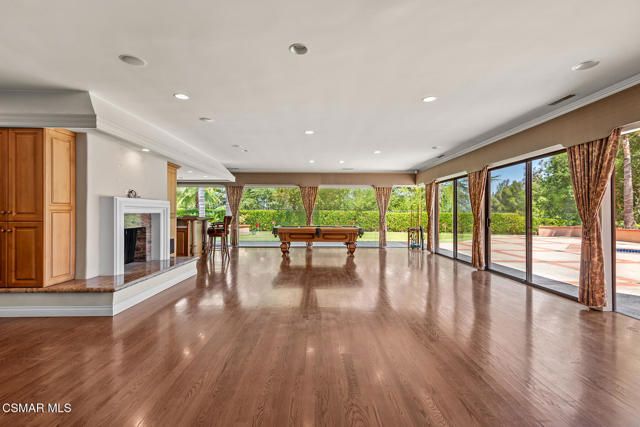 11 Inverness Road, Thousand Oaks CA: https://media.crmls.org/mediaz/fd067f69-d058-4b68-aad3-483c4df9b385.jpg