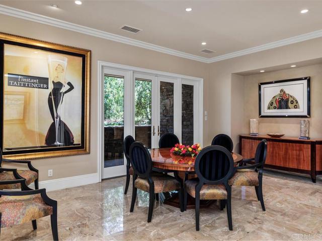 6095 Lake Vista Drive, Bonsall CA: https://media.crmls.org/mediaz/fd068277-0c29-4300-993e-8656882c5217.jpg