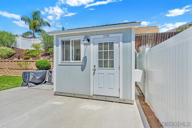 13533 Mora Cir, Poway CA: https://media.crmls.org/mediaz/fd06cb65-eb84-4132-b03f-a000af5e0f8c.jpg