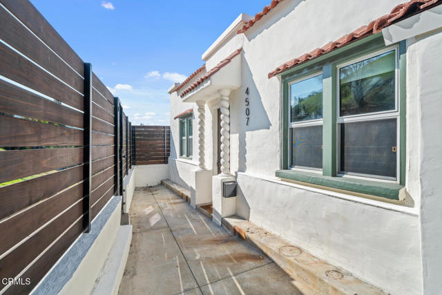 Detail Gallery Image 1 of 19 For 4507 Berenice Ave, Los Angeles,  CA 90031 - 3 Beds | 2 Baths