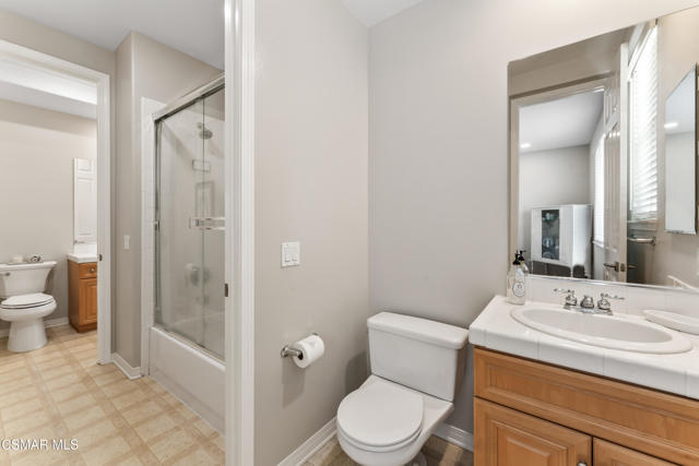 4543 Silverbell Circle, Moorpark CA: https://media.crmls.org/mediaz/fd07ed58-044d-4d64-8762-67b2c2587d57.jpg