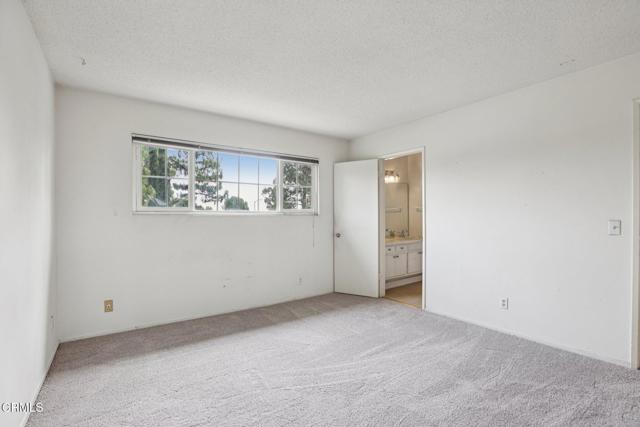 Detail Gallery Image 22 of 39 For 10856 Topeka Dr, Porter Ranch,  CA 91326 - 5 Beds | 4 Baths