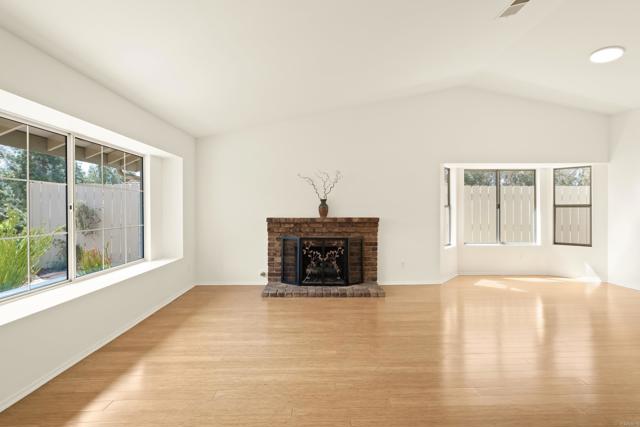 Detail Gallery Image 4 of 32 For 1818 Sonett St, El Cajon,  CA 92019 - 3 Beds | 2 Baths