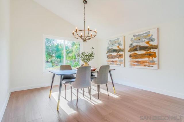 3302 Vista Rocosa, Escondido CA: https://media.crmls.org/mediaz/fd09c765-6b8a-411f-b05d-6070a415adb0.jpg