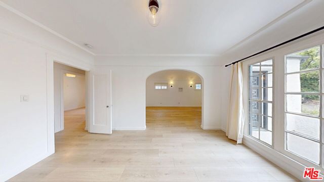 2032 W 80th Street, Los Angeles CA: https://media.crmls.org/mediaz/fd0a018a-0350-49ac-8c3a-3a22f45ad590.jpg