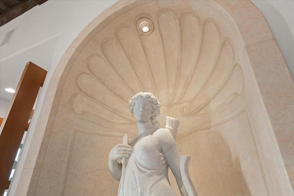 https://media.crmls.org/mediaz/fd0ab2f2-f791-40b4-a4bb-6d5e89de96b3.jpg?preset=X-Large