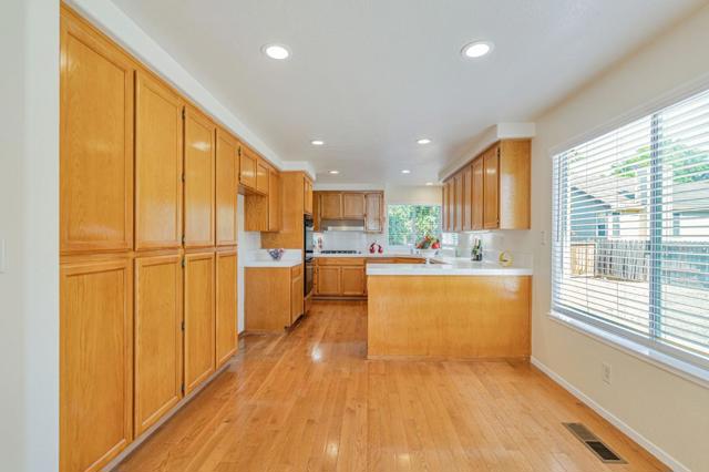 3963 Mead Street, Antioch CA: https://media.crmls.org/mediaz/fd0b368f-47a4-4177-b84d-ee7e433cd64e.jpg