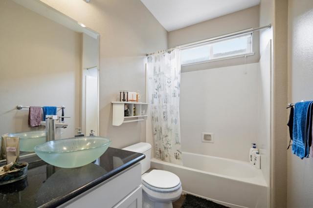 4455 Ocean Heights Court, Seaside CA: https://media.crmls.org/mediaz/fd0bc31f-7101-4120-9143-0f1f7afe4e8c.jpg