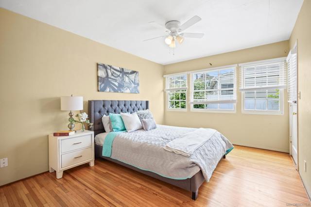1205 Park Row, La Jolla CA: https://media.crmls.org/mediaz/fd0be451-40cc-4237-bddd-6c6b1a88d61f.jpg