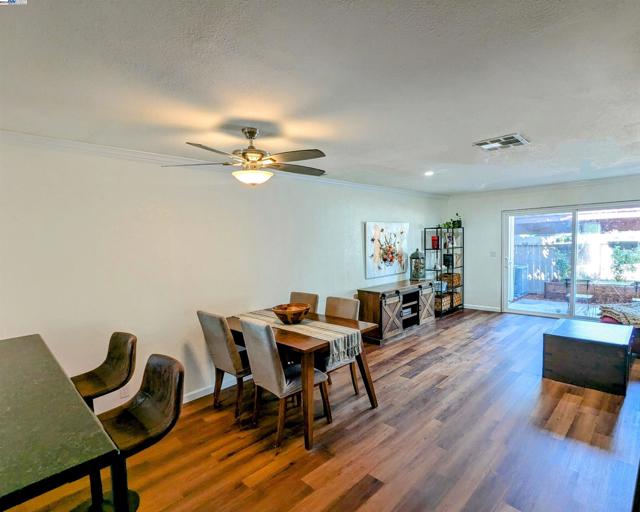 Image 10 of 19 For 1547 Parkwood Pl