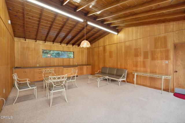 640 Fernwood Drive, Oxnard CA: https://media.crmls.org/mediaz/fd0d37c3-0b86-44af-982a-95de5a06db96.jpg