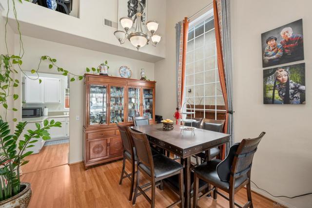 4111 Massachusetts Ave, La Mesa CA: https://media.crmls.org/mediaz/fd0d9b82-2b5d-4fde-9632-8b8fdb237642.jpg