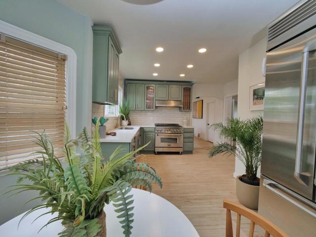 3000 56th Avenue, Oakland CA: https://media.crmls.org/mediaz/fd0dc577-4bf8-4929-a628-7a287bc19c9c.jpg