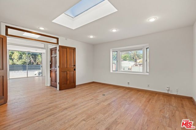 2951 Lincoln Boulevard photo 4