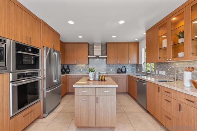2506 Via Merano, Del Mar CA: https://media.crmls.org/mediaz/fd0f400f-262e-4a13-b349-e59123afa06b.jpg