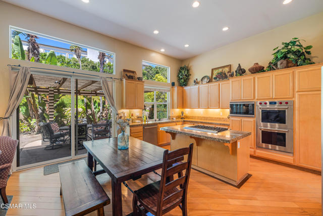 3249 Springbrook Street, Thousand Oaks CA: https://media.crmls.org/mediaz/fd0f4538-8132-4a56-9fe5-86b462cb76d4.jpg