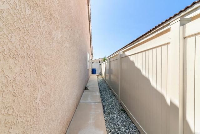 Detail Gallery Image 29 of 43 For 2732 Kingsbury Ave, Hemet,  CA 92545 - 3 Beds | 2 Baths