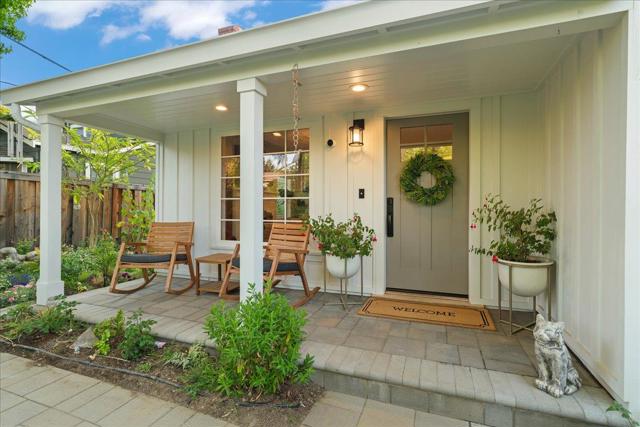 15415 Winchester Boulevard, Monte Sereno CA: https://media.crmls.org/mediaz/fd0fe62f-06ff-4e35-8545-4e949a76882c.jpg