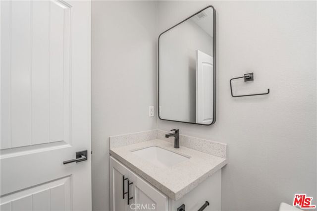 433 W Gage Avenue, Los Angeles CA: https://media.crmls.org/mediaz/fd105501-32f0-484b-9be2-3a389994b195.jpg