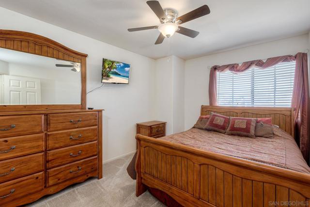 12127 Corte Napoli, San Diego CA: https://media.crmls.org/mediaz/fd1102a6-984b-41d9-a2bf-3c0e9c07b3e0.jpg