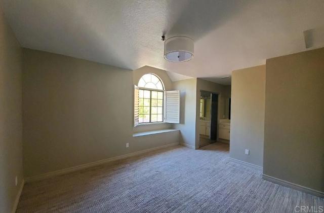 Detail Gallery Image 15 of 16 For 2310 Vista Valley Ln, Vista,  CA 92084 - 3 Beds | 2/1 Baths