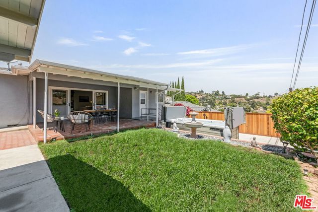 3228 Sagamore Way, Los Angeles CA: https://media.crmls.org/mediaz/fd11af50-0f63-4c32-90ce-aad015633faa.jpg