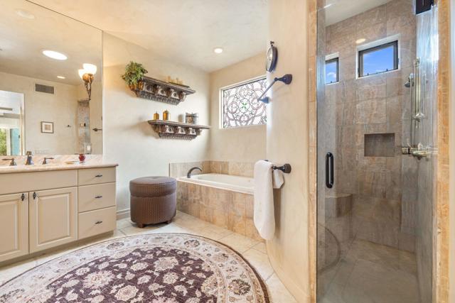 49240 Jfk Trail, Palm Desert CA: https://media.crmls.org/mediaz/fd1228b7-b884-4521-ba69-473e68228cde.jpg